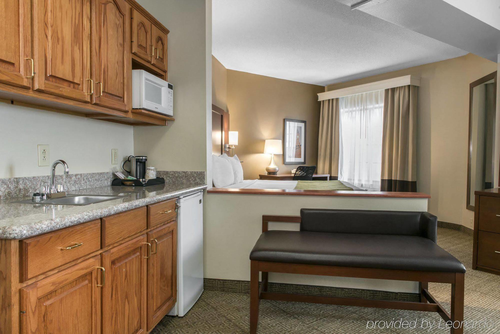 Comfort Suites Springfield Exterior foto
